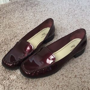 Anne Klein burgundy loafers